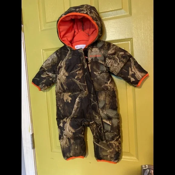 COLUMBIA Snuggly Bunny Timberwolf Hunting Camo Baby Bunting Snowsuit 3 6 Months